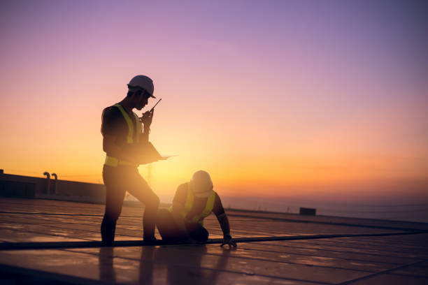 Best Best Roofing Contractors  in St John, KS
